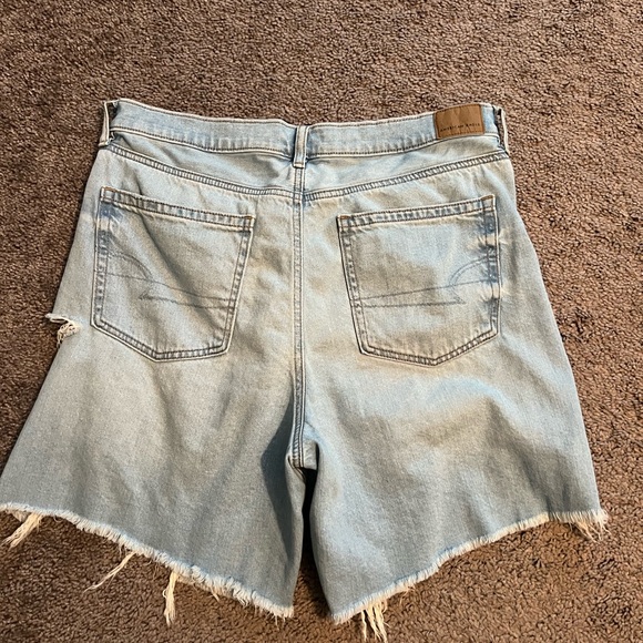 AE Burmunda Jean Short - Picture 3 of 4